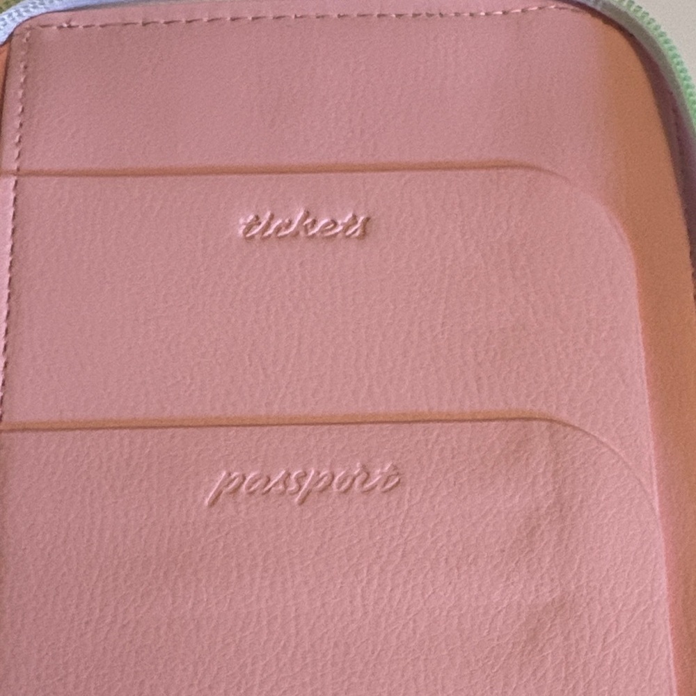 NWT Lilly Pulitzer Pink & Green Floral Travel Wallet, Lime Feeling Good; Sz: O/S - Picture 7 of 9